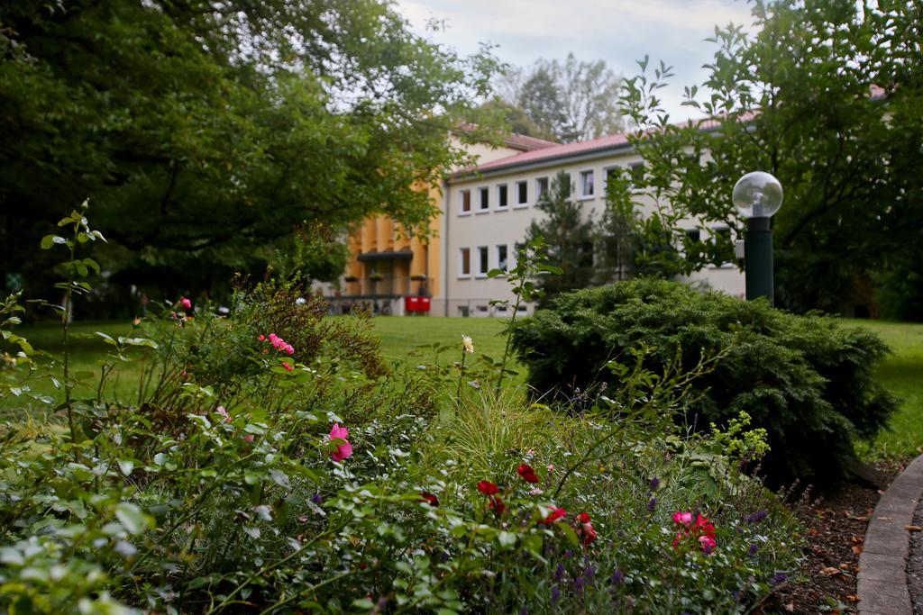 Tagungshaus Regina Pacis Hotel Leutkirch im Allgäu Exterior foto